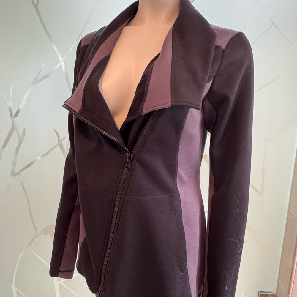 Women's Black and Grey Jacket
